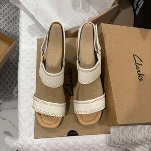 Clarks Women's Cream Sandals size 7W